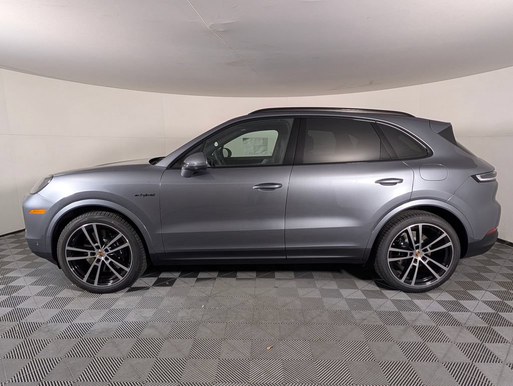 New 2026 Porsche Cayenne E-Hybrid AWD/4WD image 2
