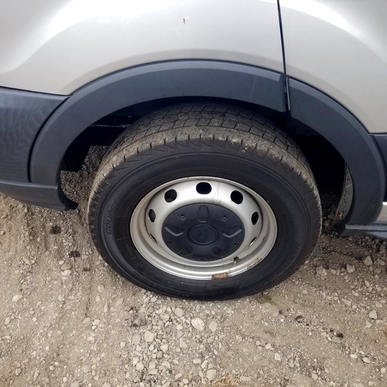 Used 2016 Ford Transit 250 130 Low Roof image 18