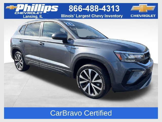 Used 2023 Volkswagen Taos SE w/ Panoramic Sunroof Package