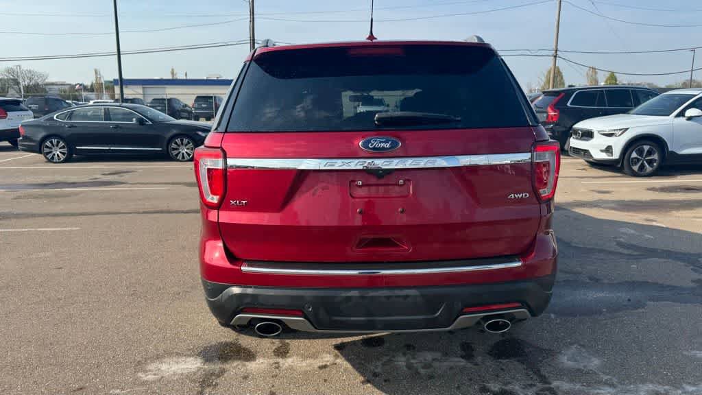 Used 2018 Ford Explorer XLT w/ Equipment Group 201A AWD/4WD image 6