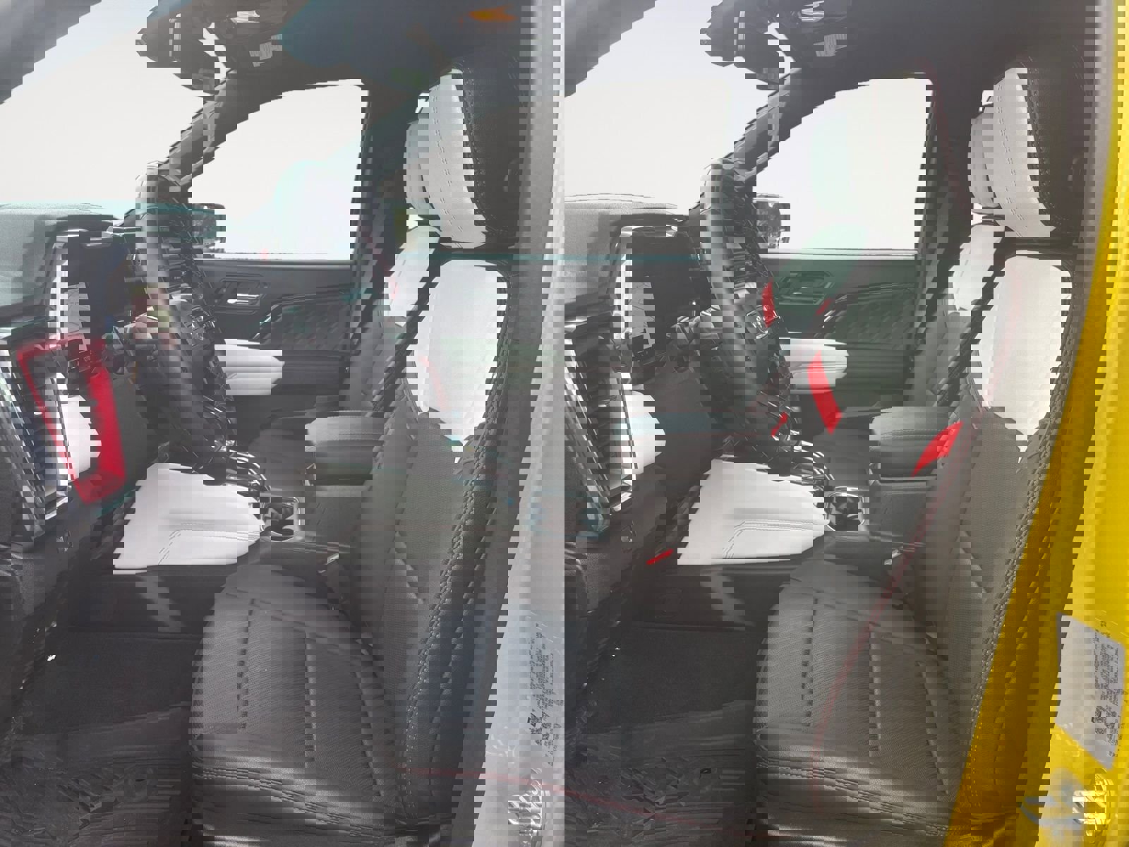 Used 2023 GMC Canyon AT4X w/ Edition 1 AWD/4WD image 9