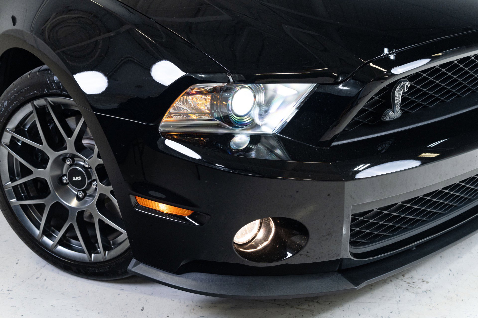 Used 2012 Ford Mustang Shelby GT500 w/ SVT Performance Pkg RWD image 24