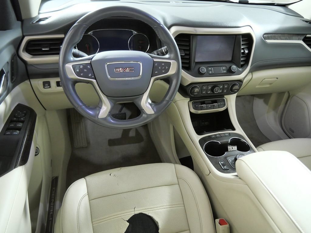 Used 2020 GMC Acadia Denali w/ Trailering Package AWD/4WD image 2