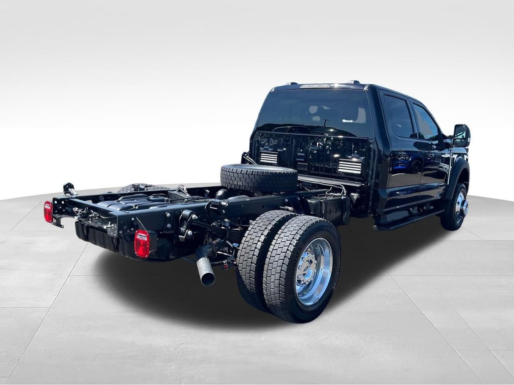 New 2026 Ford F550 4x4 Crew Cab image 5