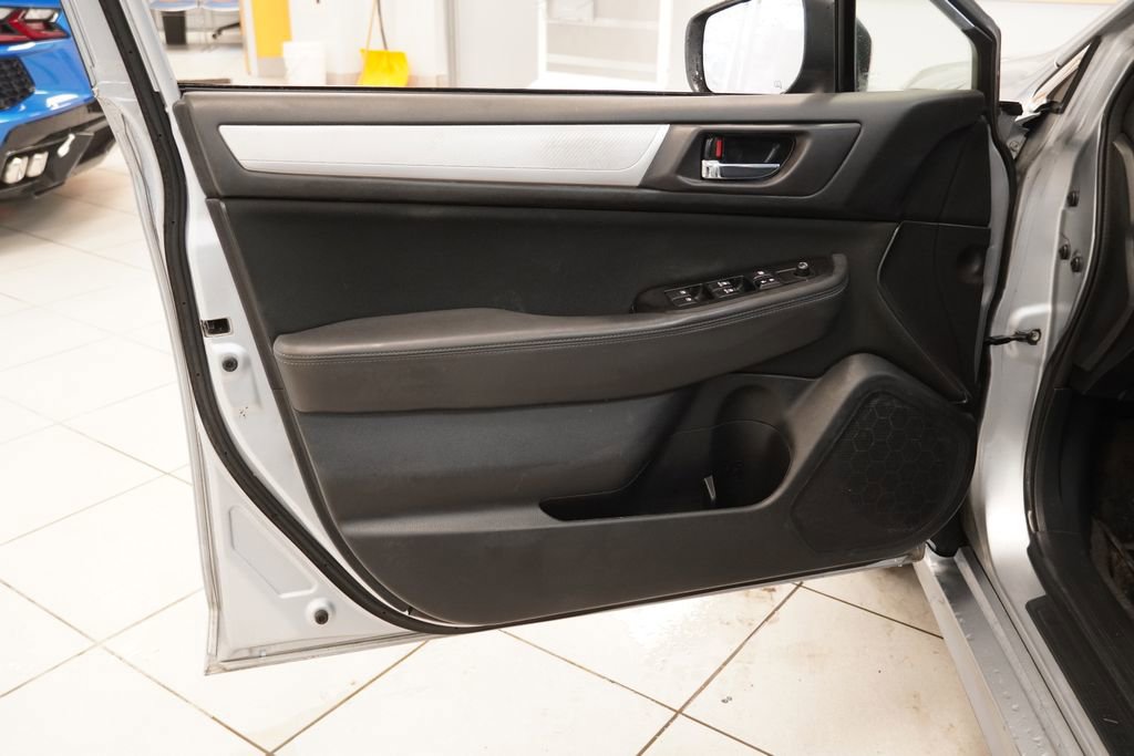 Used 2019 Subaru Legacy 2.5i Premium image 5