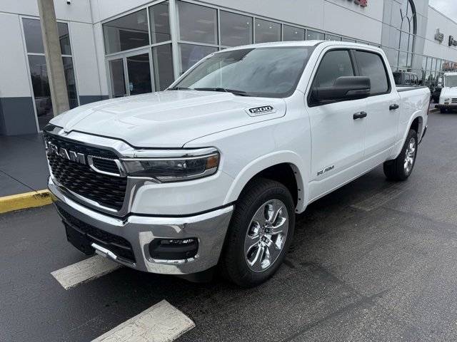 New 2026 RAM 1500 4x4 Crew Cab image 4