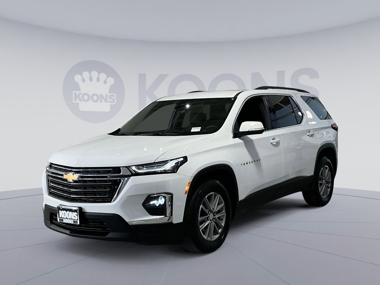 Used 2023 Chevrolet Traverse LT image 1