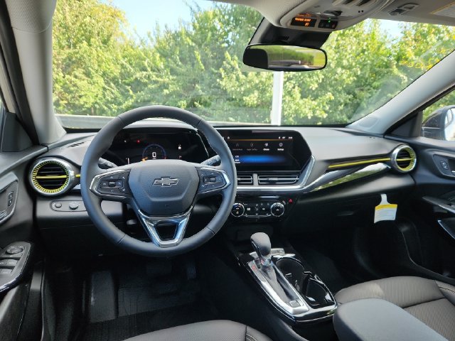 New 2026 Chevrolet Trax ACTIV w/ Sunroof Package FWD image 20