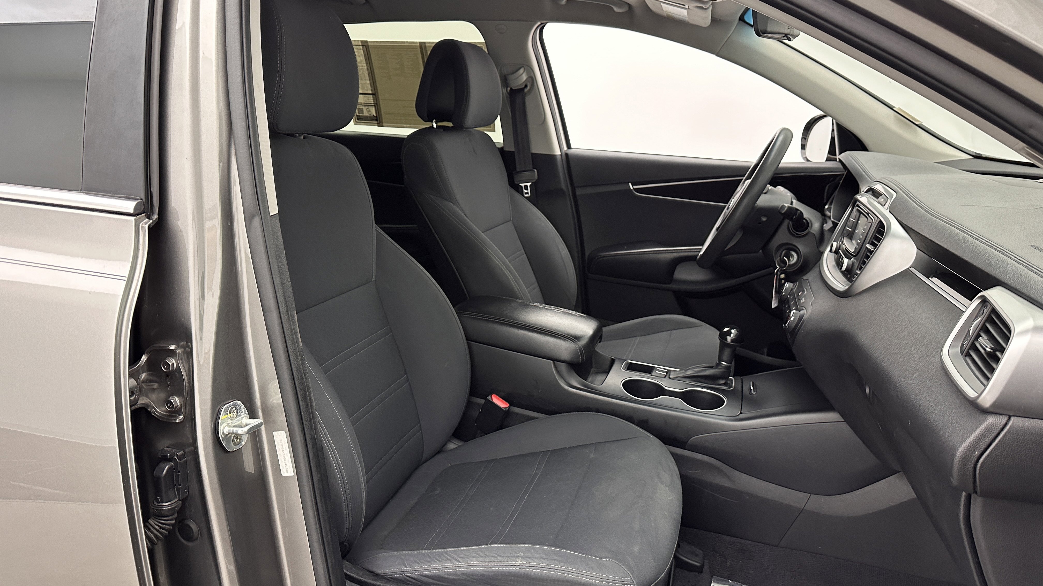 Used 2016 Kia Sorento LX image 31