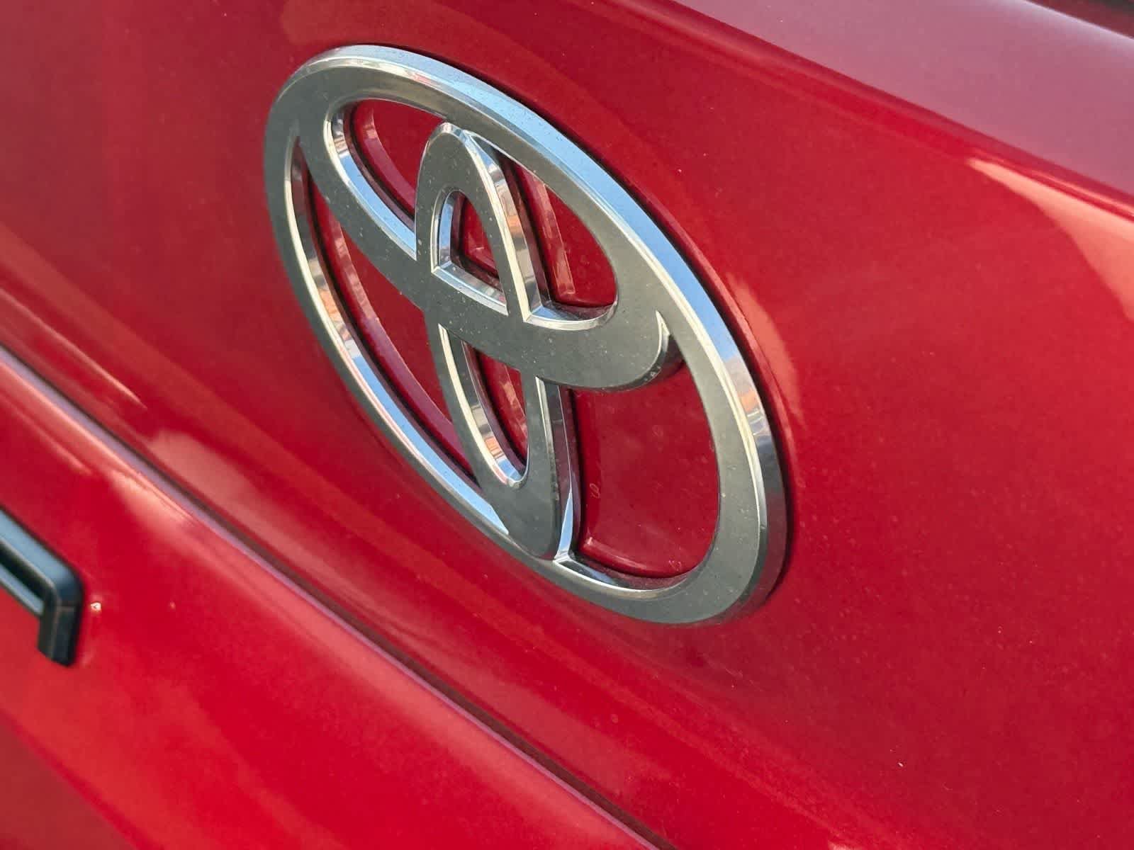 New 2025 Toyota Camry SE image 13