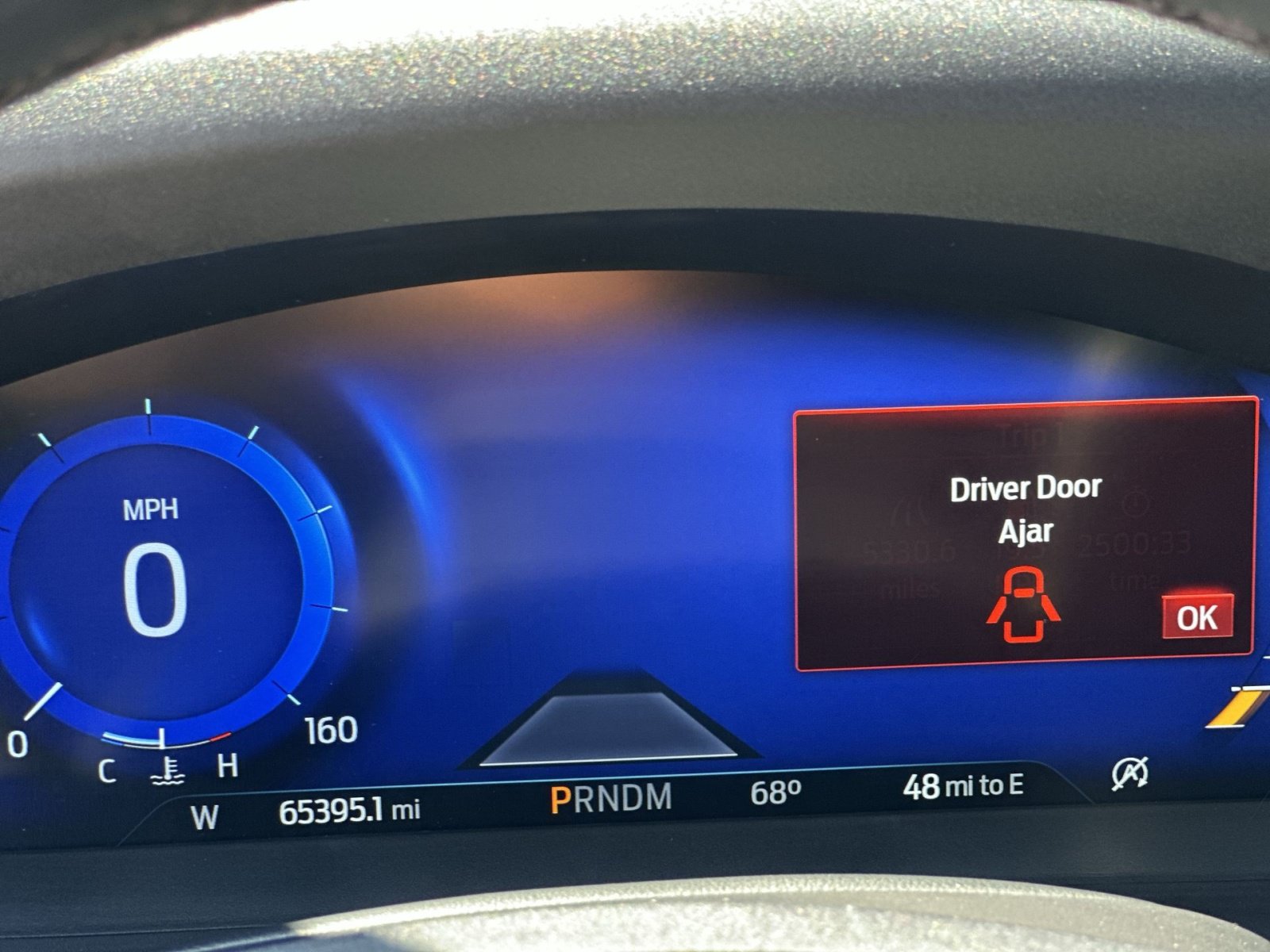Used 2020 Ford Explorer Platinum w/ Premium Technology Package AWD/4WD image 18