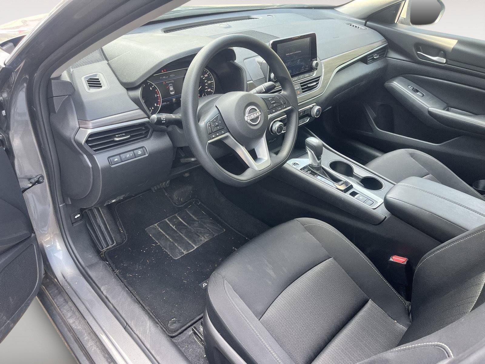 Used 2025 Nissan Altima 2.5 SV AWD/4WD image 25