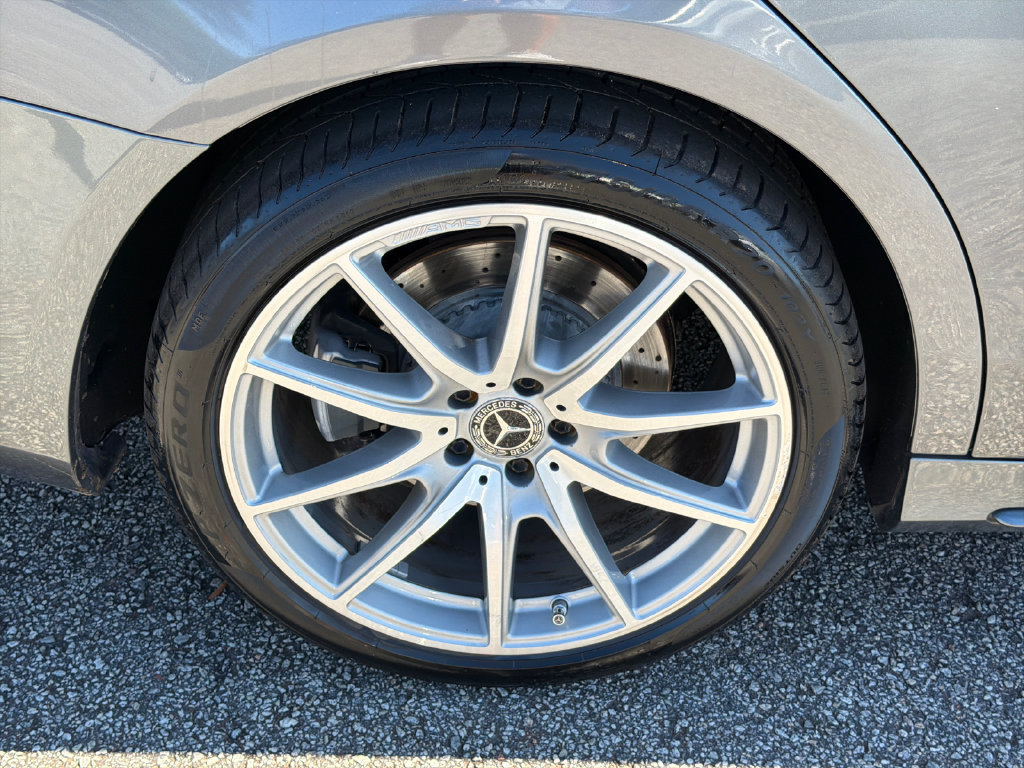 Used 2018 Mercedes-Benz S 560 Sedan w/ AMG Line Exterior image 17