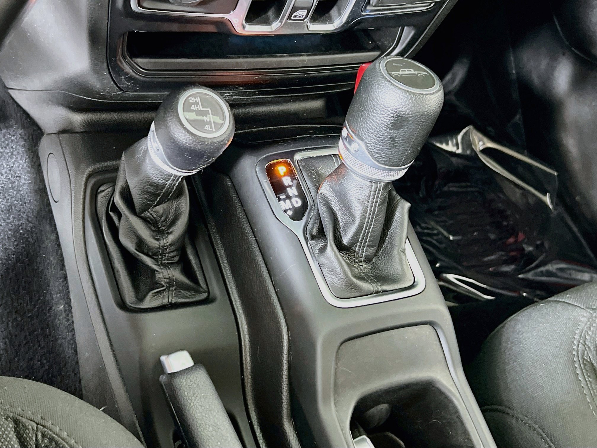 Used 2021 Jeep Gladiator Sport AWD/4WD image 16