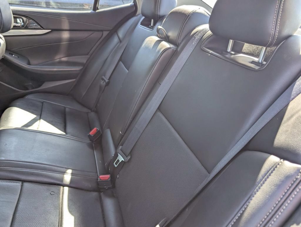 Used 2022 Nissan Maxima SV w/ Floor Mat Group FWD image 18
