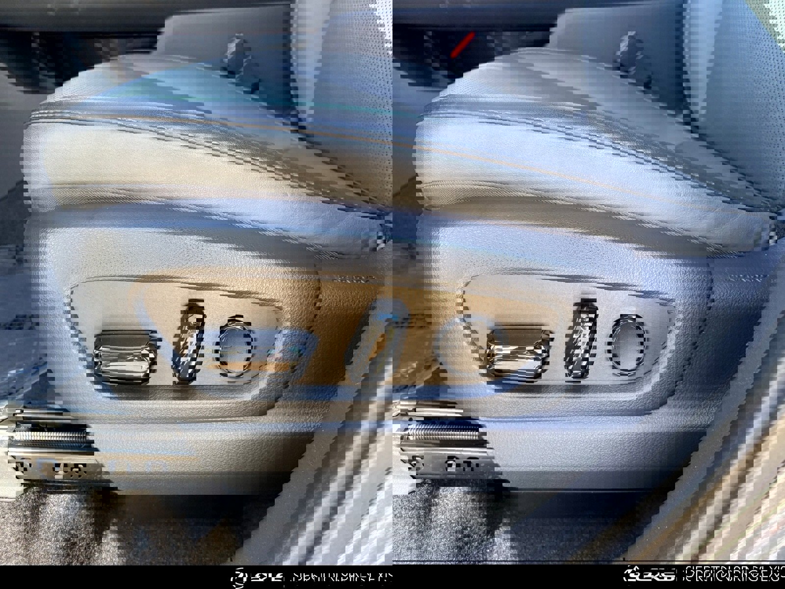 Used 2023 Lexus RZ 450e Premium w/ Technology Package image 23