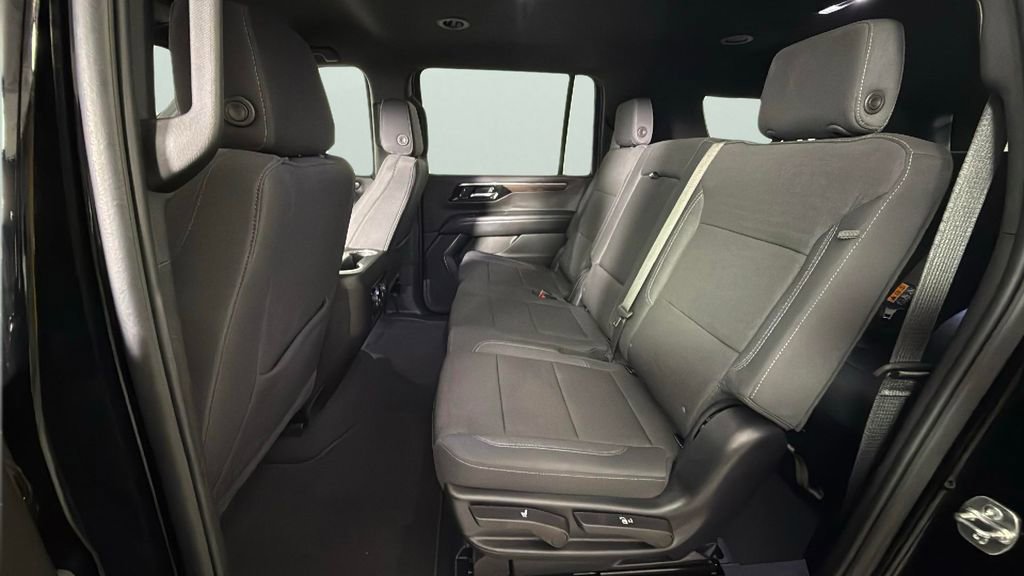 Certified 2025 Chevrolet Suburban LS image 28