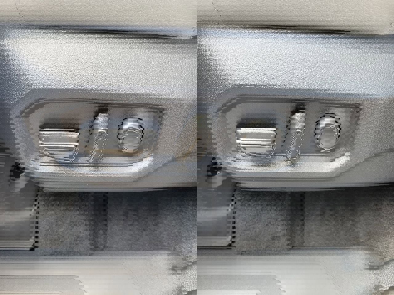 New 2026 Toyota Tundra SR5 AWD/4WD image 17