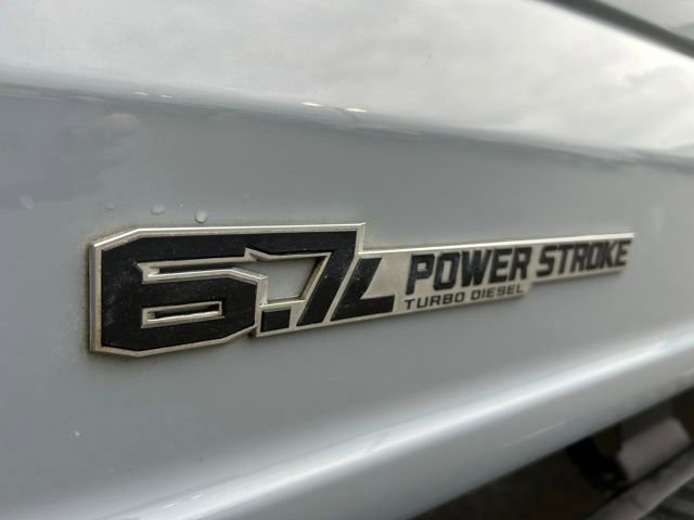 Used 2025 Ford F350 Lariat w/ Black Appearance Package image 10