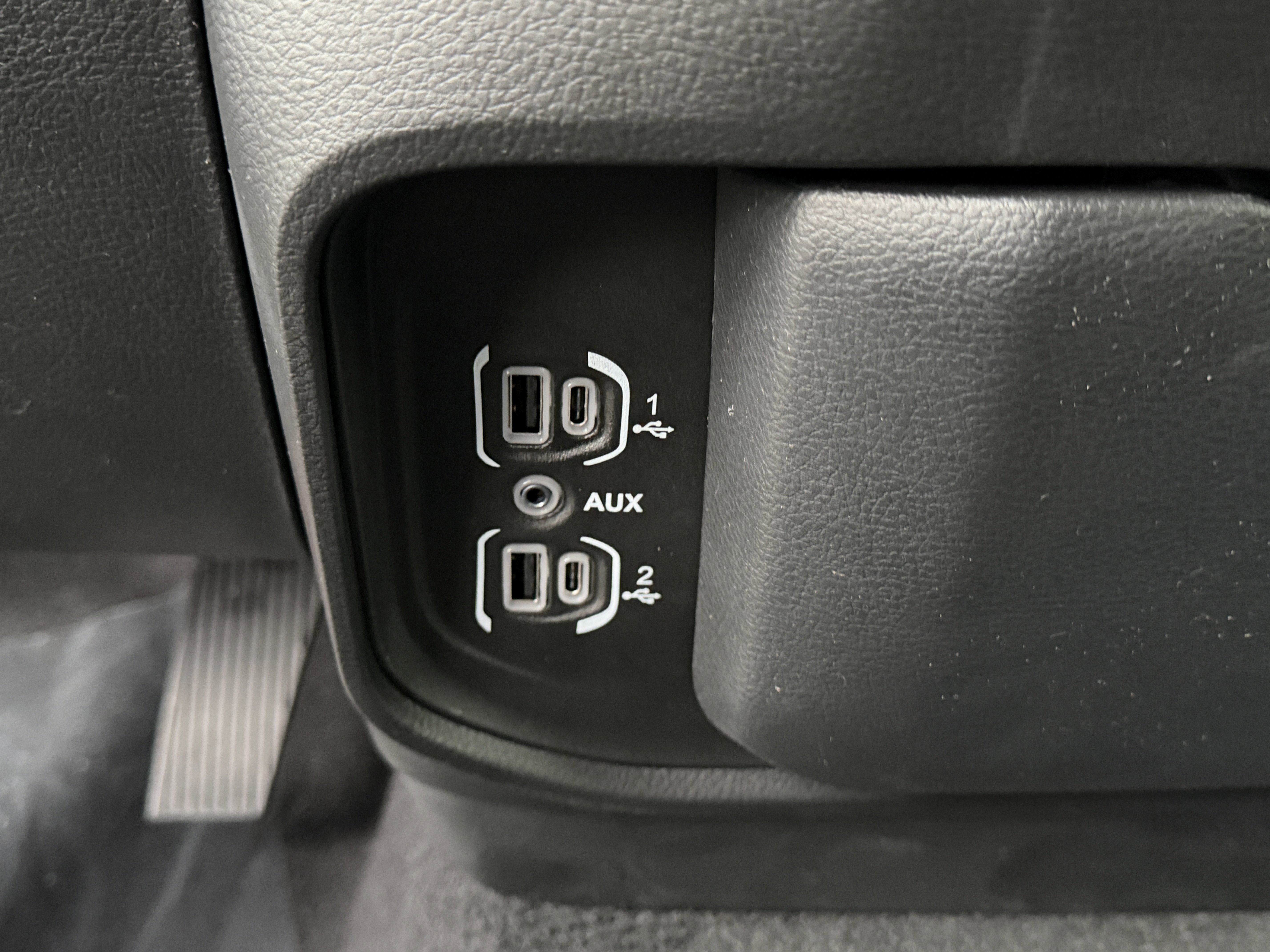 New 2026 RAM 1500 Express image 28