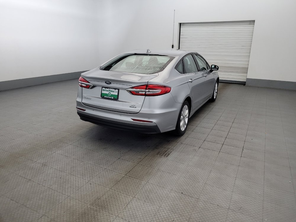Used 2020 Ford Fusion SE FWD image 9