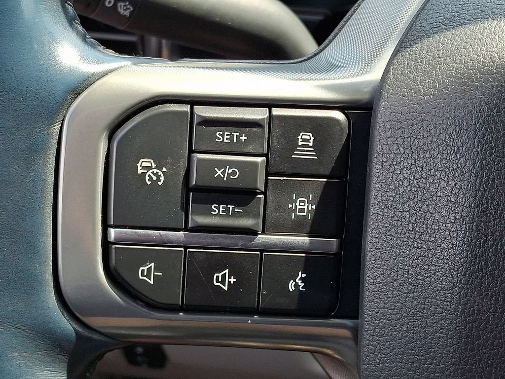Used 2024 Ford F350 Limited w/ FX4 Off-Road Package AWD/4WD image 23