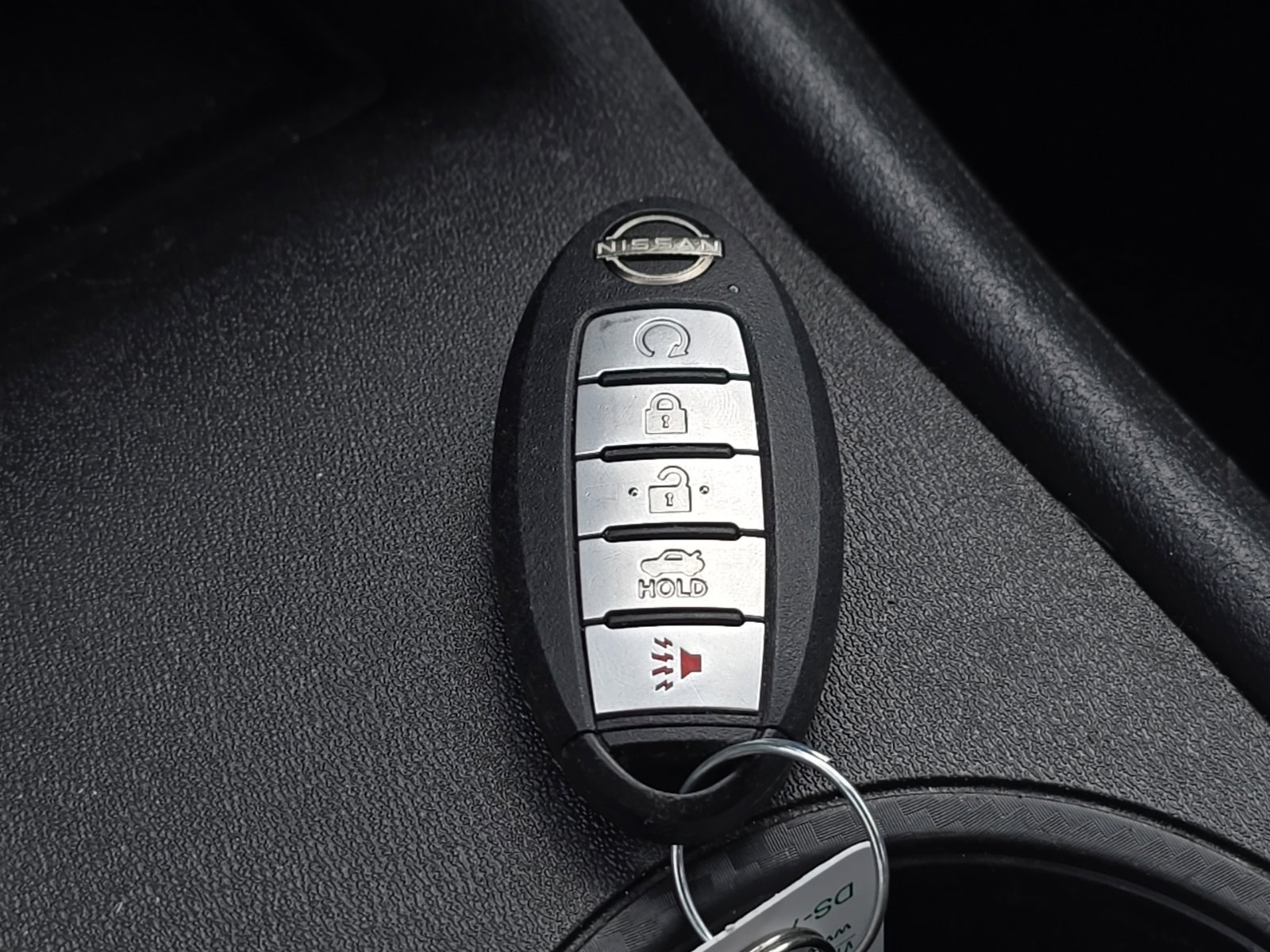 Used 2025 Nissan Altima 2.5 SV AWD/4WD image 6