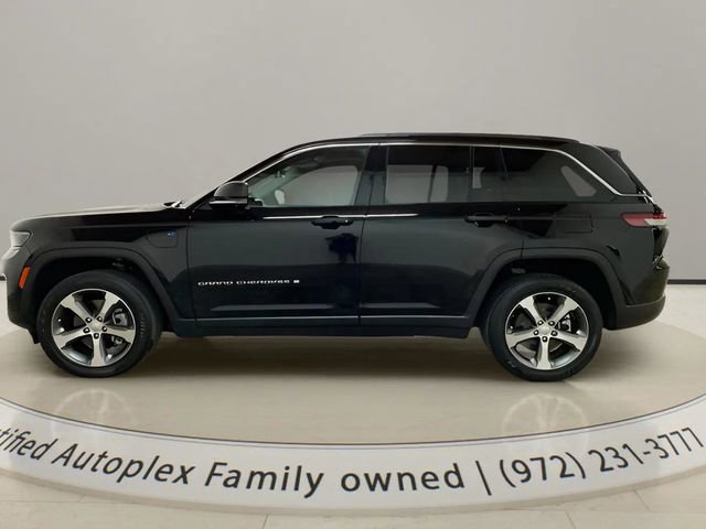 Used 2023 Jeep Grand Cherokee 4WD 4xe w/ Luxury Tech Group II image 2