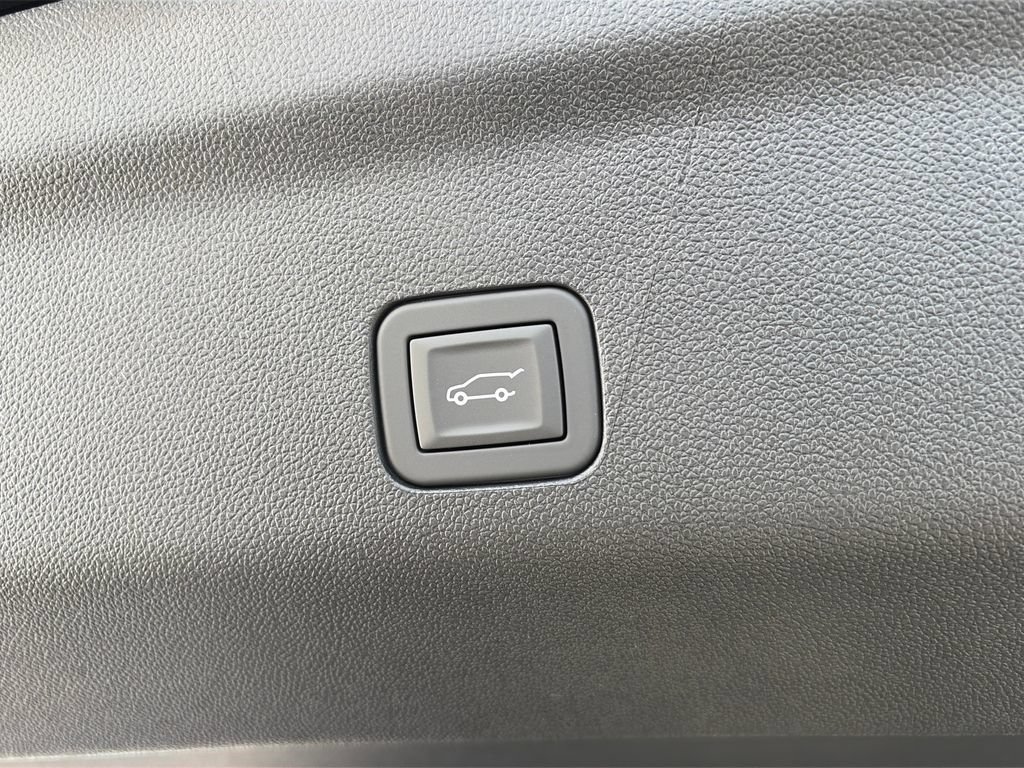 New 2026 Chevrolet Suburban Premier AWD/4WD image 7