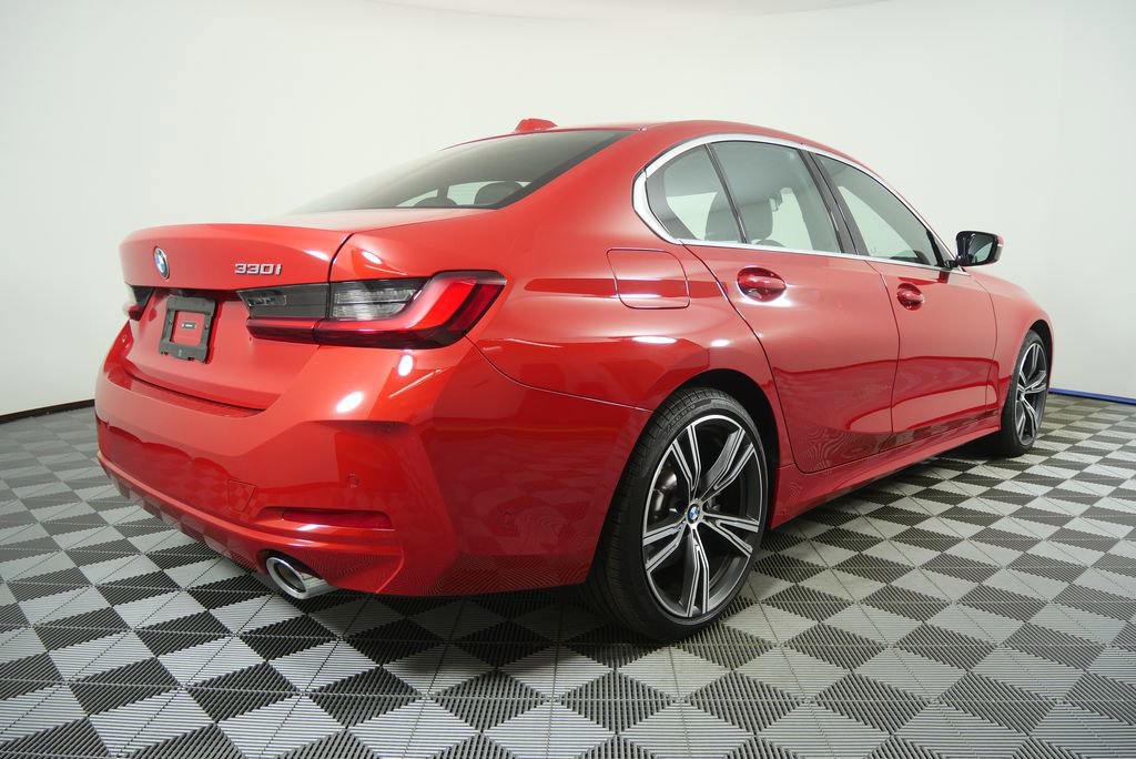 Used 2024 BMW 330i Sedan image 3