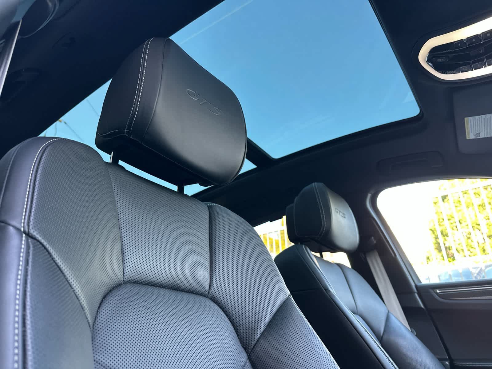 Certified 2025 Porsche Macan GTS AWD/4WD image 18
