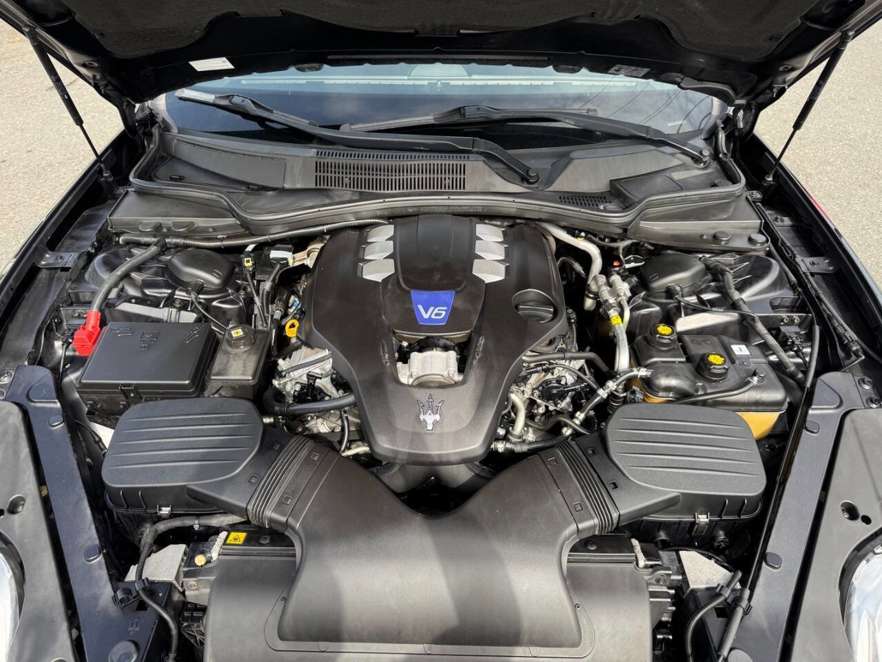 Used 2015 Maserati Quattroporte S Q4 AWD/4WD image 11