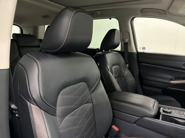 Certified 2024 Nissan Pathfinder Platinum w/ Cargo Package image 19