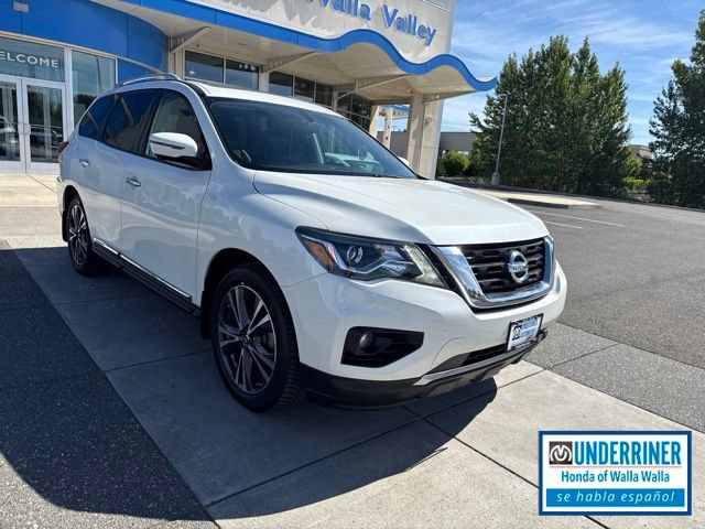 Used 2017 Nissan Pathfinder Platinum w/ Family Entertainment Package AWD/4WD image 1