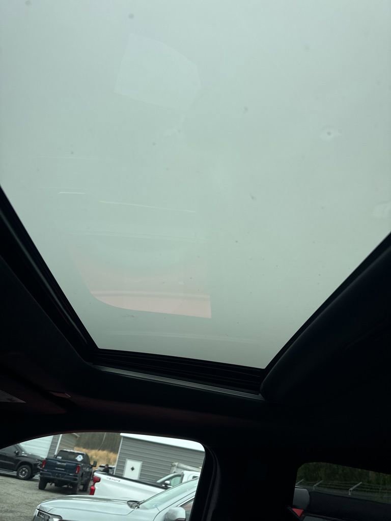 Used 2025 GMC Sierra 2500 Denali Ultimate w/ Max Trailering Package image 24