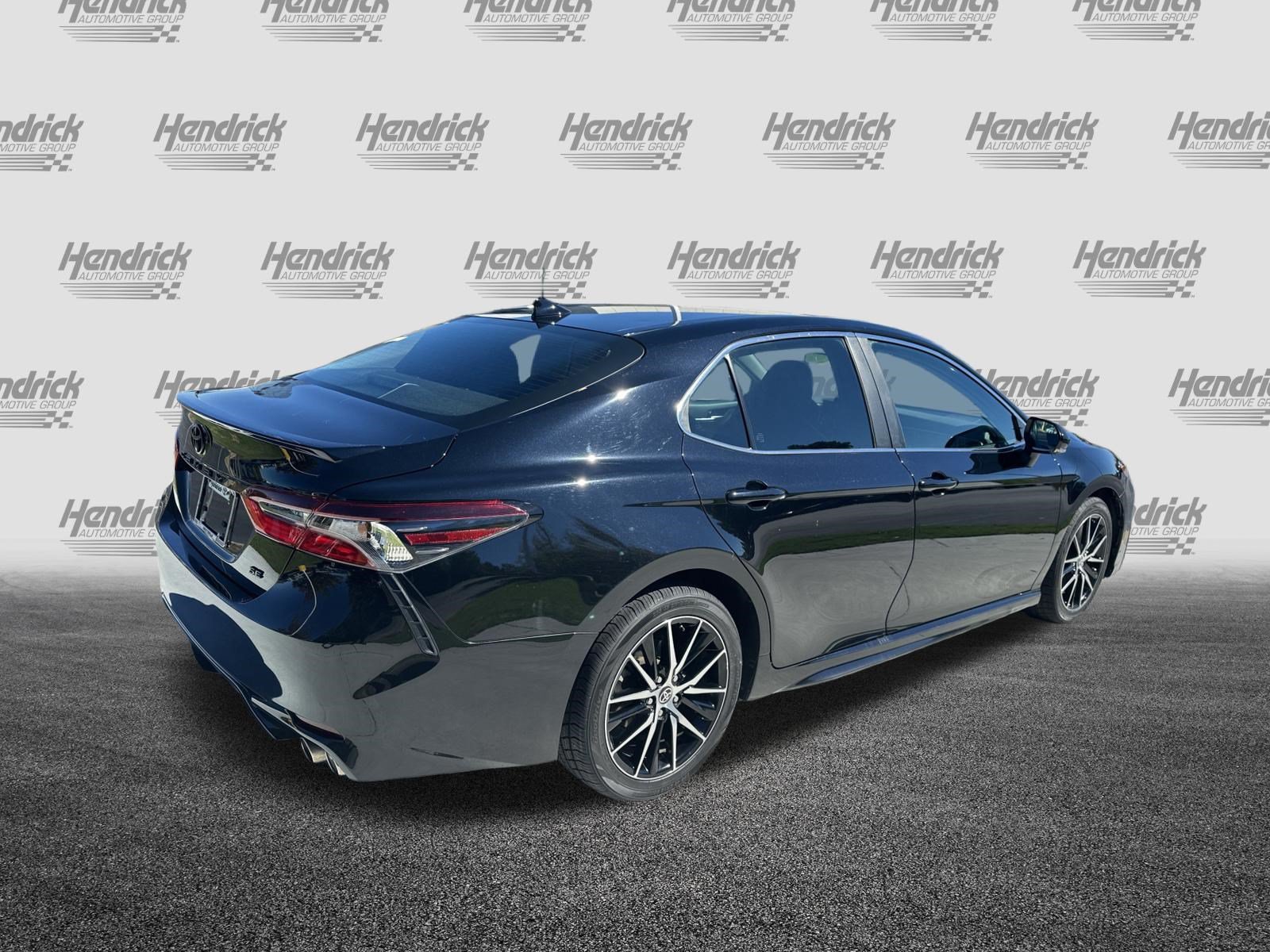 Used 2023 Toyota Camry SE FWD image 10