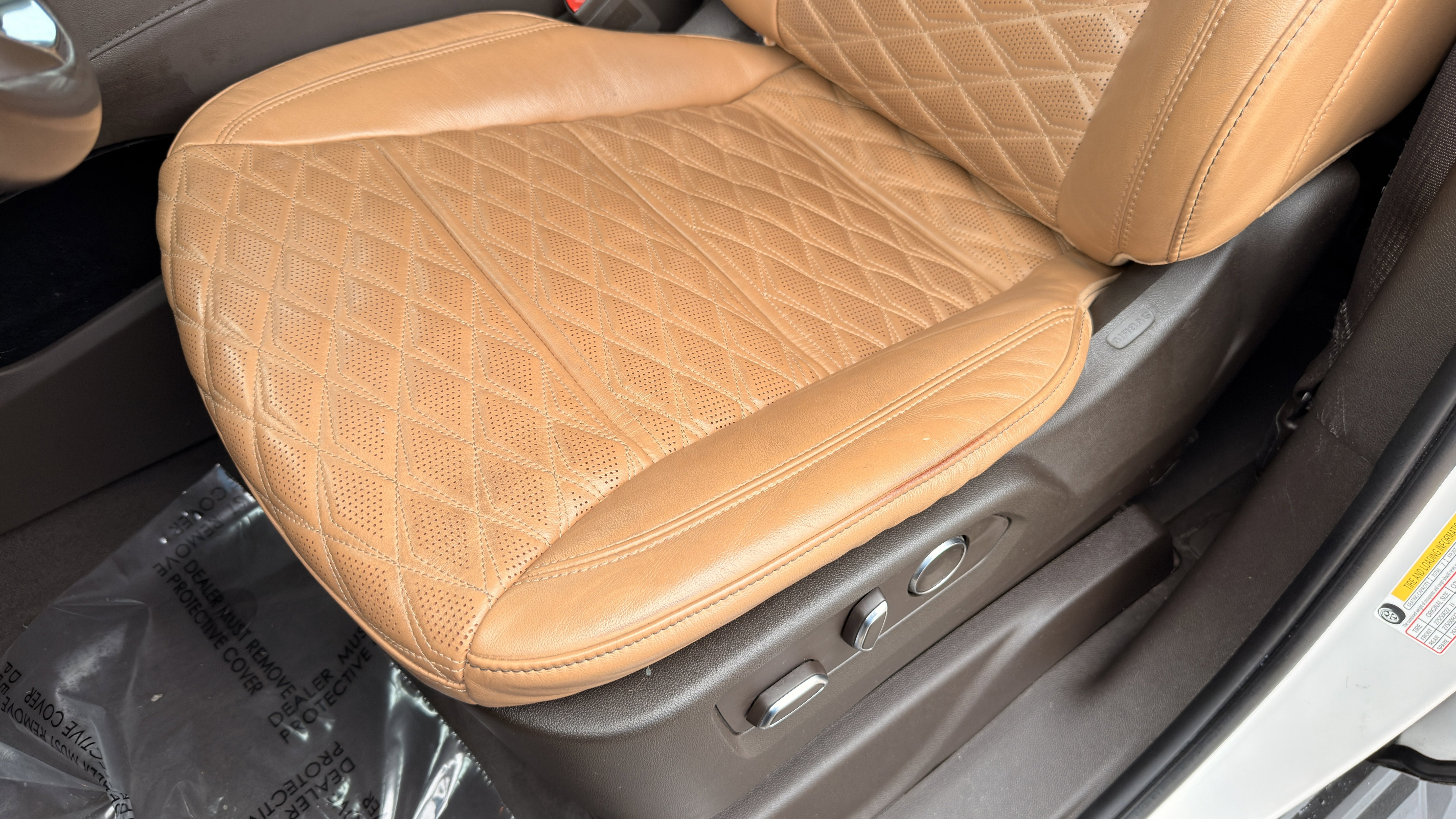 Used 2021 Cadillac Escalade ESV Premium Luxury image 20