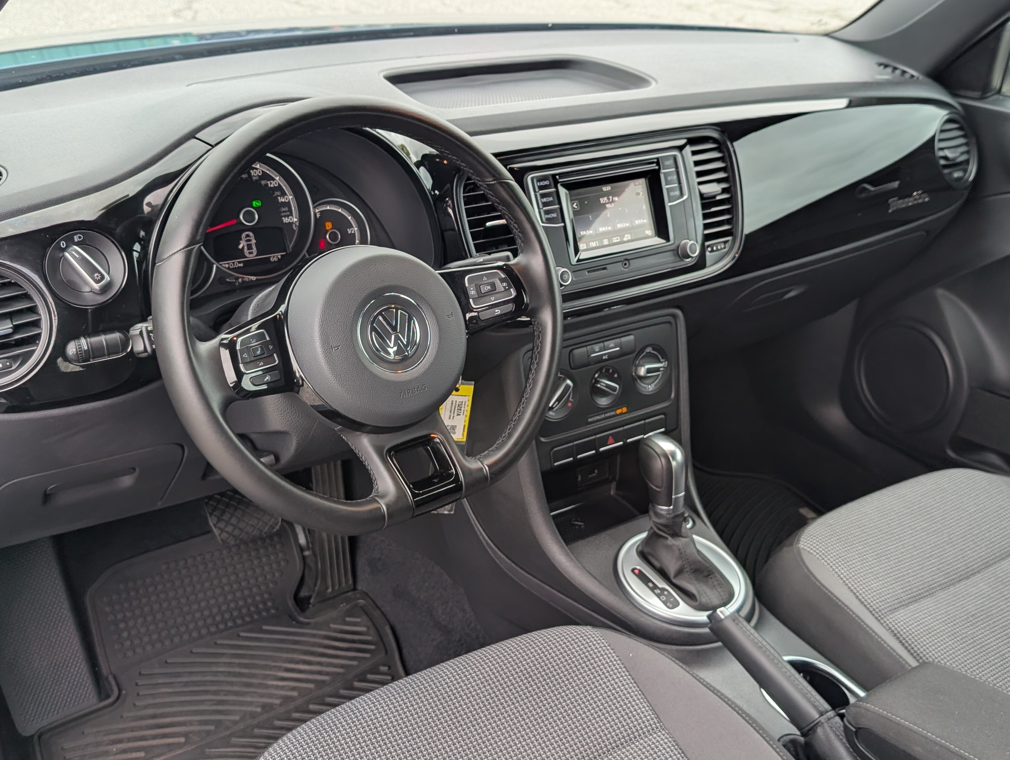Used 2019 Volkswagen Beetle 2.0T S FWD image 16
