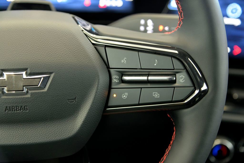 Used 2024 Chevrolet Equinox EV RS image 23