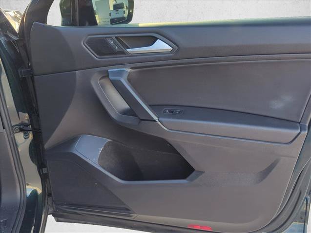 Used 2019 Volkswagen Tiguan SE w/ Panoramic Sunroof Package FWD image 25