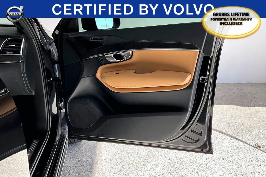 Used 2023 Volvo XC90 B6 Ultimate w/ Protection Package Premier image 25