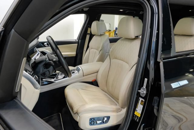Used 2021 BMW ALPINA XB7 AWD/4WD image 42
