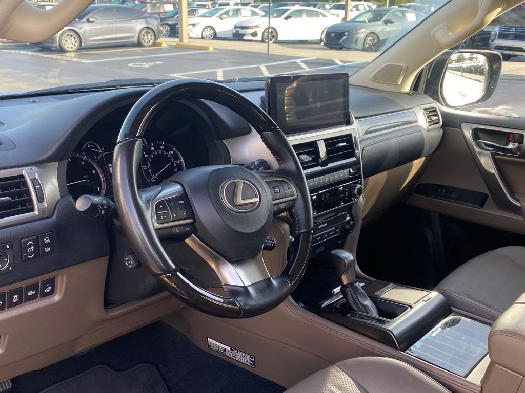 Used 2022 Lexus GX 460 Luxury w/ Sport Design Package AWD/4WD image 14