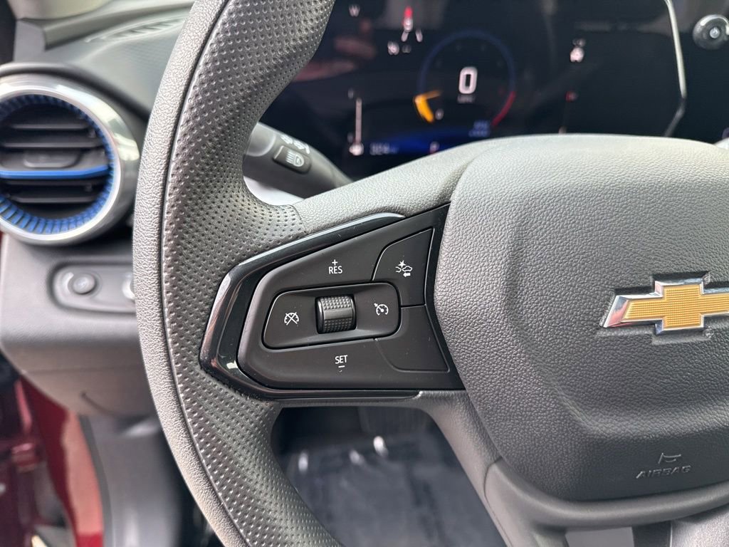 Used 2025 Chevrolet Trax LT image 13