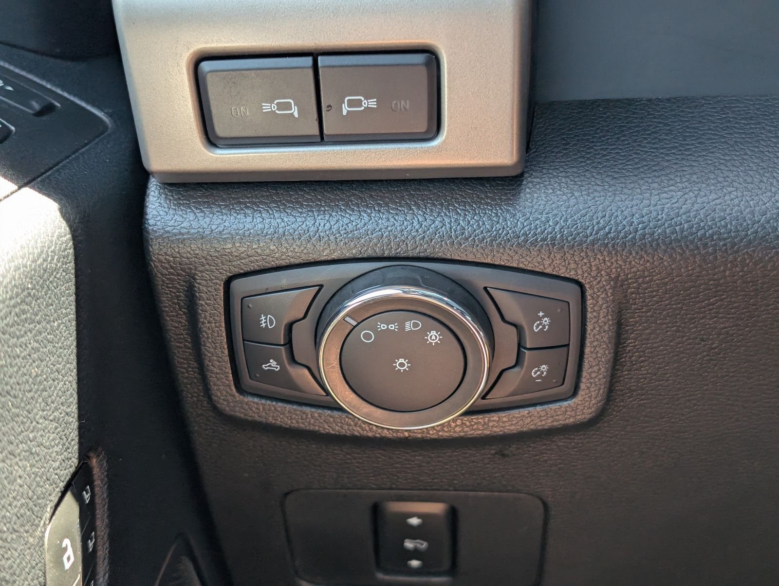Used 2020 Ford F250 Lariat w/ Lariat Value Package AWD/4WD image 17