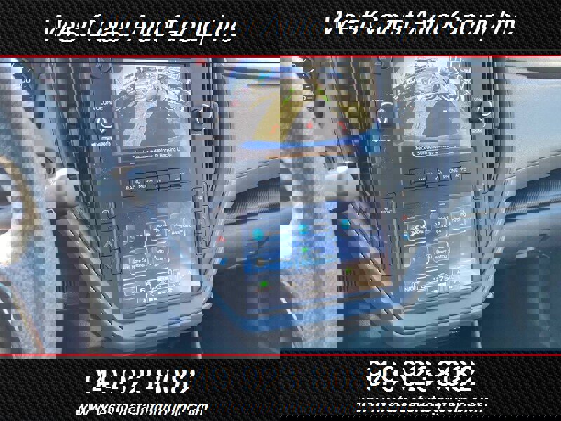 Used 2025 Subaru Crosstrek 2.0i image 17