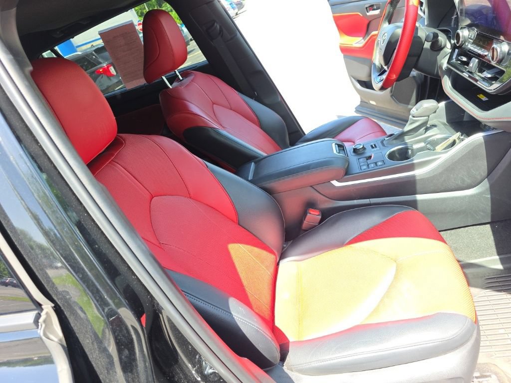 Used 2023 Toyota Highlander XSE AWD/4WD image 31