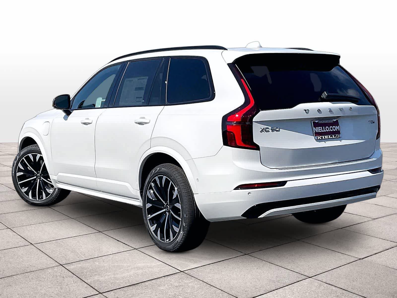 New 2026 Volvo XC90 T8 Ultra w/ Lounge Package AWD/4WD image 3