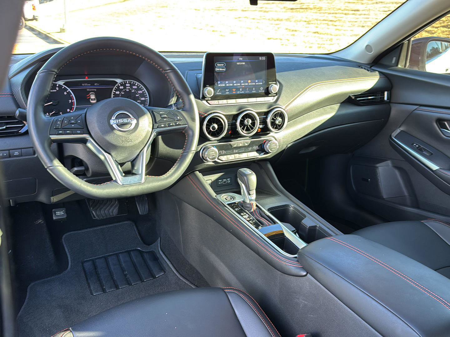 Used 2024 Nissan Sentra SR w/ SR Premium Package image 16