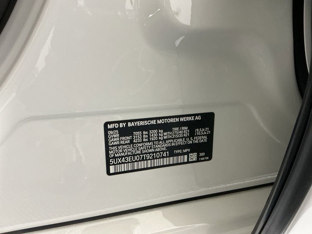 Certified 2026 BMW X5 xDrive50e w/ M Sport Package AWD/4WD image 35